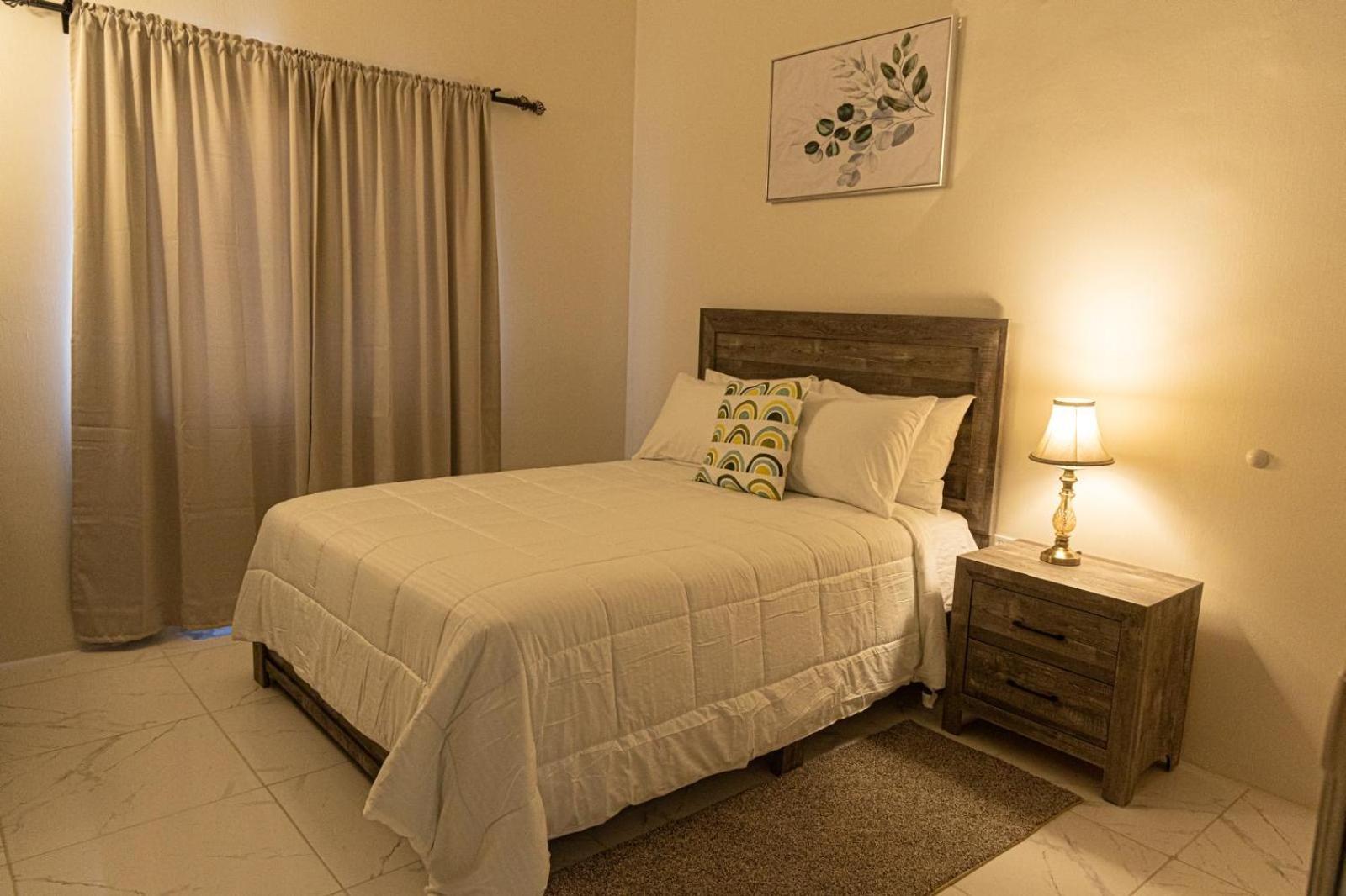 Phoenix Park Villas - Portmore - 10Mins To Beach Εξωτερικό φωτογραφία